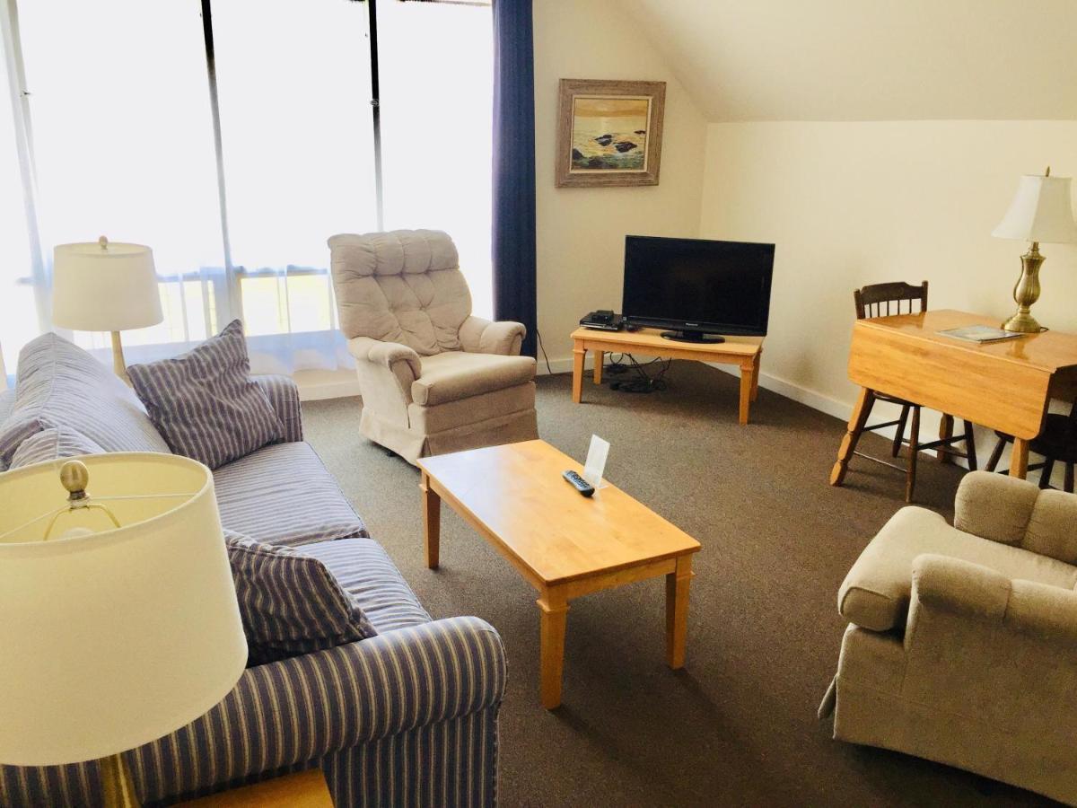 Sesuit Harbor House Inn 3*
