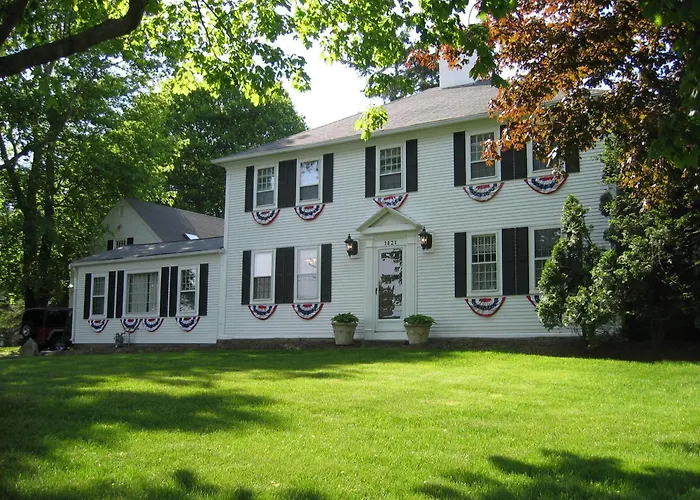 Sesuit Harbor House