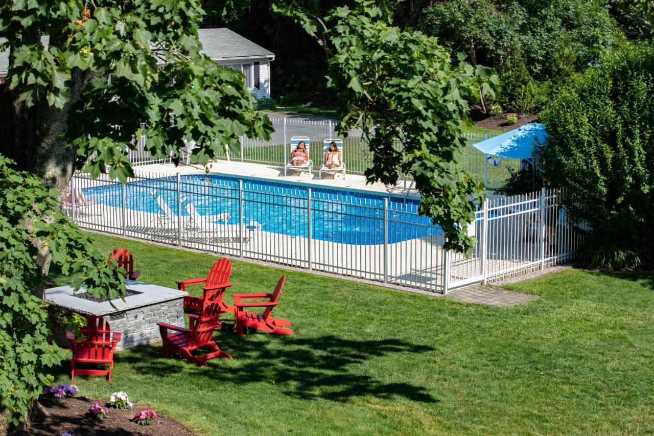 Sesuit Harbor House Inn East Dennis