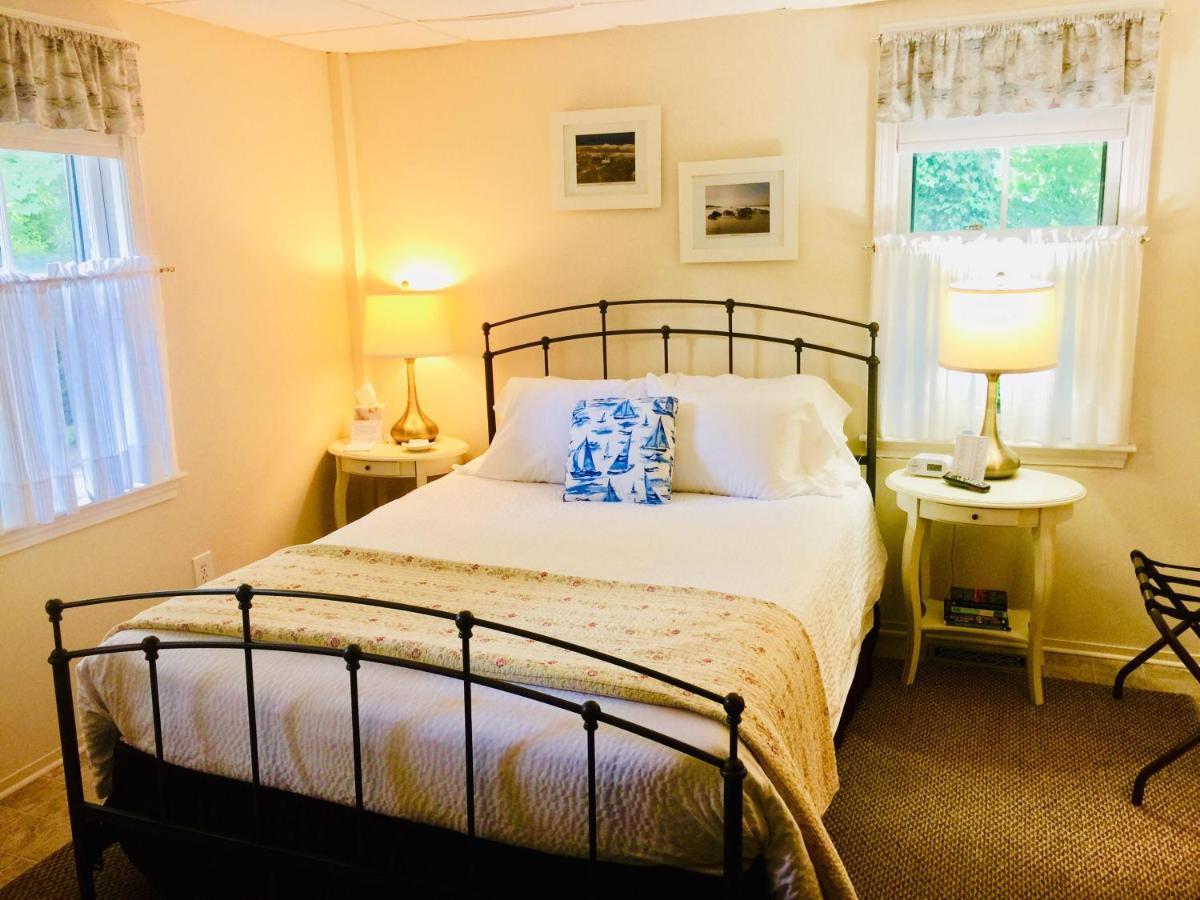 Sesuit Harbor House Inn 3*